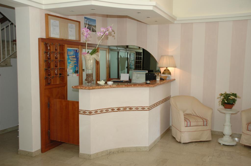 Hotel Ristorante La Terrazza Lido di Camaiore Esterno foto