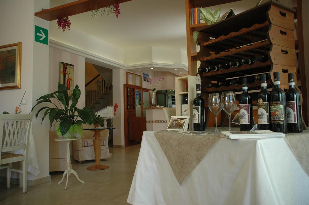 Hotel Ristorante La Terrazza Lido di Camaiore Esterno foto
